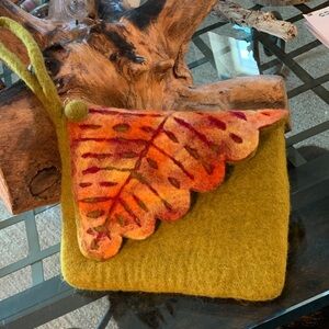 NWOT 100% Boiled Wool Wristlet w Leaf Closure and Zipper